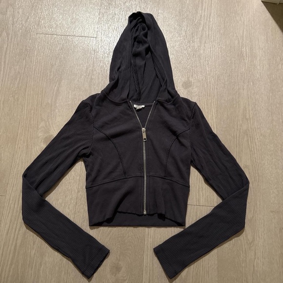 Garage Tops - Garage Black Cropped Hoodie